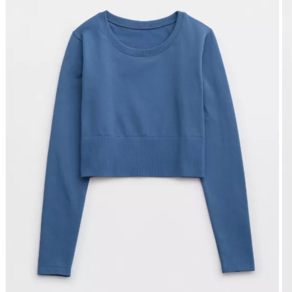 Aerie OFFLINE By Aerie Sidewalk Seamless Long Sleeve Cropped T-Shirt in Blue